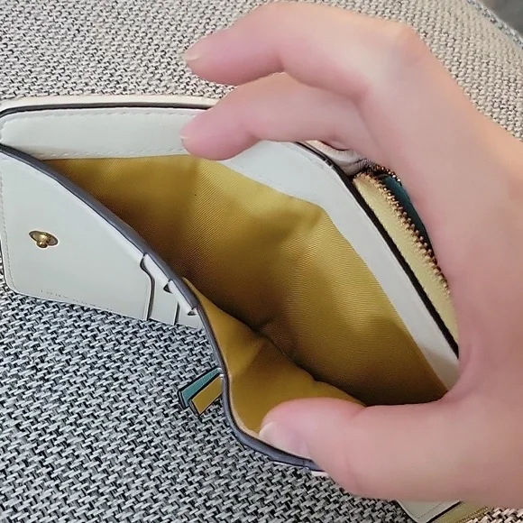 Tory Burch Yellow Quilted Wallet - Picture 4 of 7